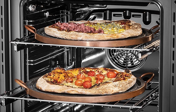 Função Pizza: usa o calor do ventilador traseiro e da resistência inferior. Ideal para pizzas, doces e pães pouco espessos.