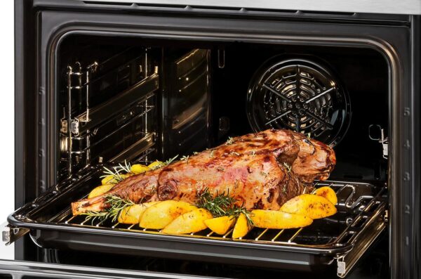Função Multi Cooking: assa com o calor constante e uniforme de 4 resistências: superior, inferior e circular do ventilador. Indicado para acabamentos gratinados e receitas de duração prolongada com temperatura mais baixa para resultados mais macios e suculentos (slow cooking).