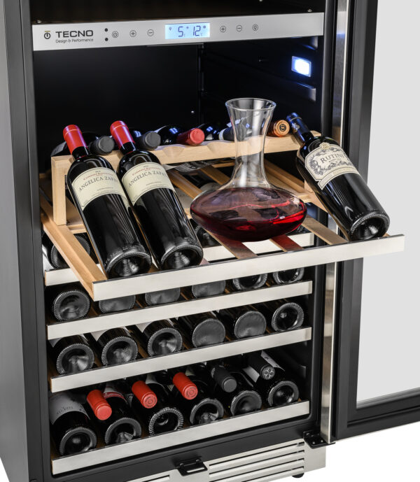 Prateleira para Decanters e Exposição: permite apresentar 11 vinhos e usar até 2 decanters mantendo suas corretas temperaturas de consumo para uma plena degustação de sabores e aromas.
