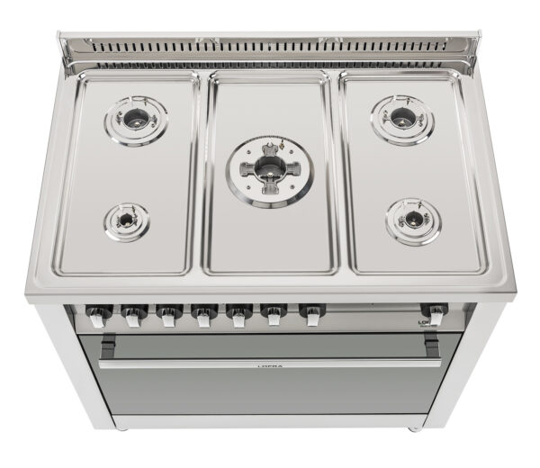 Mesa em Inox 304 BA 18/10: de altíssima qualidade, não sofre alteração de cor, com soldas a laser, totalmente selada, com cantos arredondados e com espelhamento por polimento que previne riscos e manchas.