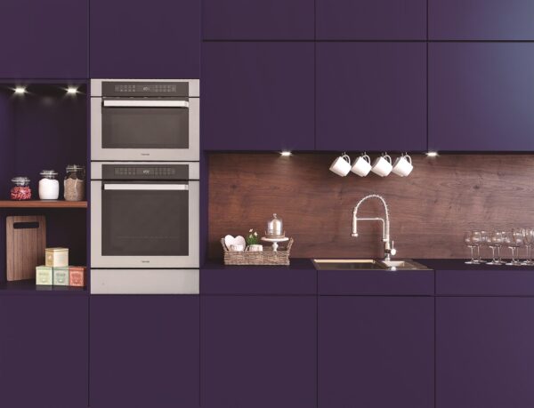 5_4_11_1.jpg Conjunto em Torre: horizontal ou vertical com o forno de embutir Tecno TO73 e/ou a gaveta aquecida TG14 , com o mesmo design e puxador.