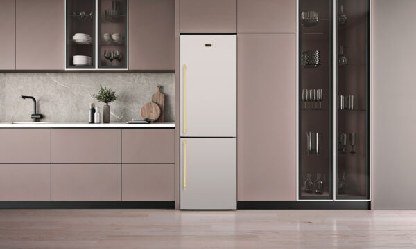 Funcionamento Silencioso: equipado com eficientes sistema de ventilação e compressor que oferecem baixo nível de ruído de 42 dB, indispensável para cozinhas integradas à outros ambientes.