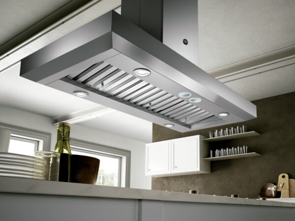Potente e Silenciosa: eficiente sucção de 1.000 m3 / hora com 4 velocidades e baixo nível de ruído, fundamental para cozinhas integradas a outros ambientes.
