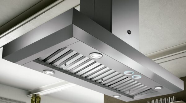 Cantos Arredondados: sem frestas ou superfícies cortantes para maior segurança ao cozinhar.