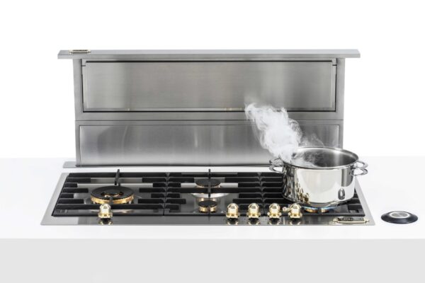 Aspiração Perimetral: única coifa de bancada com esta tecnologia, que aumenta em 35% a eficiência da sucção para melhor remover fumaças e gorduras dos queimadores frontais de fogões ou cooktops.