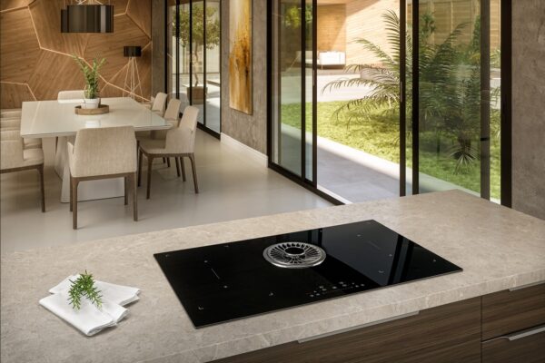 Design Refinado: acabamento espelhado na cor preto com detalhes cromados em sua exclusiva coifa retrátil.