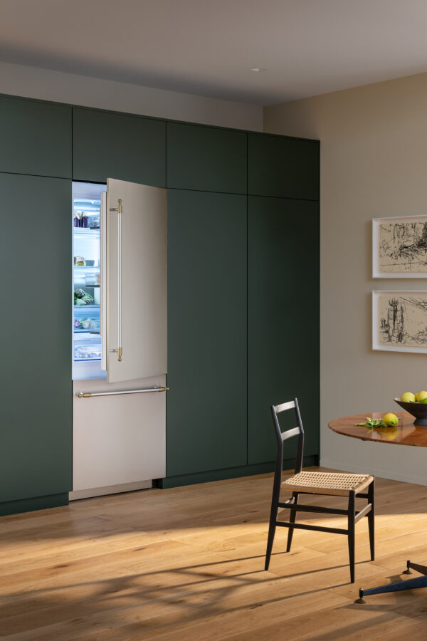 embutir-02_3.jpg Embutimento Flush sem Frestas: perfeitamente alinhados com a frente de qualquer móvel inclusive ao serem aplicados em duplas nas versões com portas em inox ou para revestir.