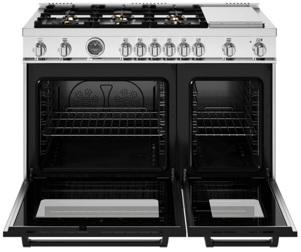 Forno Duplo a Gás: permite assar duas receitas simultaneamente ganhando tempo e utilizando toda sua capacidade de preparo. Capacidade do forno principal de 133 l e do auxiliar de 68 l, somando 201 litros.