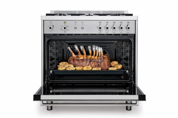 Forno Ventilado a Gás de 142 l: com amplo espaço interno e 5 versáteis funções que tornam mais rápido e fácil preparar todos os tipos de alimentos: bolos e pães, assar rápido, gratinar, churrasco e descongelar.