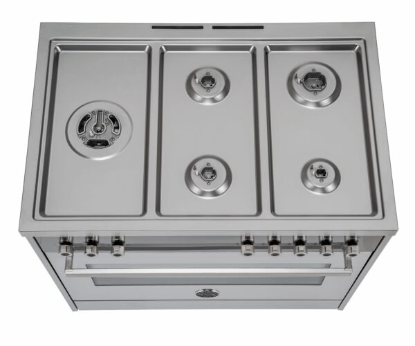 Mesa em Aço Inox 304 BA 18/10: de altíssima qualidade, não sofre alteração de cor, com soldas a laser, totalmente selada e com cantos arredondados.