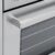 Puxador do Forno: com bordas angulares e elegante design ergonômico em aço escovado, presente em todos os produtos da linha Professional Series.