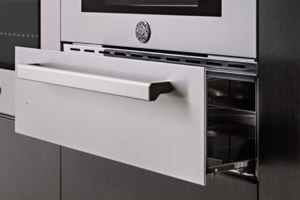 Acabamento em Inox Escovado: com proteção anti-manchas e sem porosidade, para os mais refinados projetos de cozinhas planejadas.