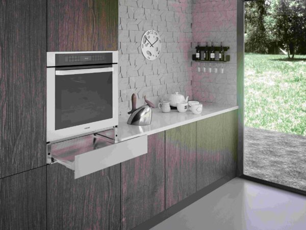 gaveta_tg14xeda_aberta_original_1.jpg Acabamento em Aço Inox 304 escovado: com verniz anti-manchas e sem porosidade, para os mais refinados projetos de cozinhas planejadas.