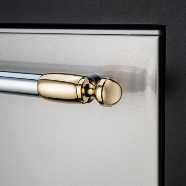 Aço Inox Anti-manchas: possui uma proteção sobre as portas que evita marcas de dedo e manchas, proporcionando maior beleza e durabilidade.