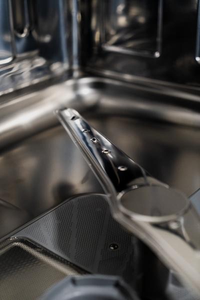 Braço Aspersor em Aço Inox: elegante acabamento para uma apresentação mais refinada da lava-louças.