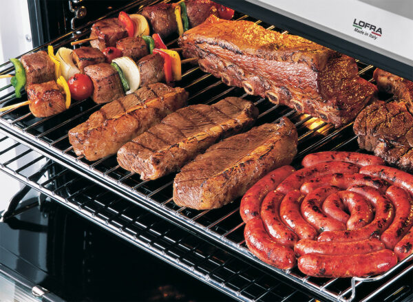 Churrasqueira com Grill Infravermelho: os FOGÕES LOFRA preparam deliciosos churrascos, grelhados e gratinados rapidamente e sem fumaça.
