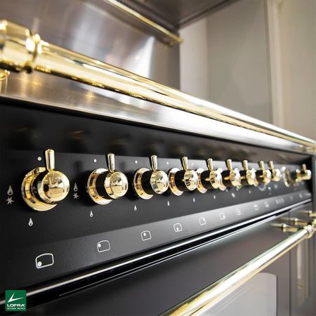 Manípulos em Latão Maciço: elegância e durabilidade incomparáveis.