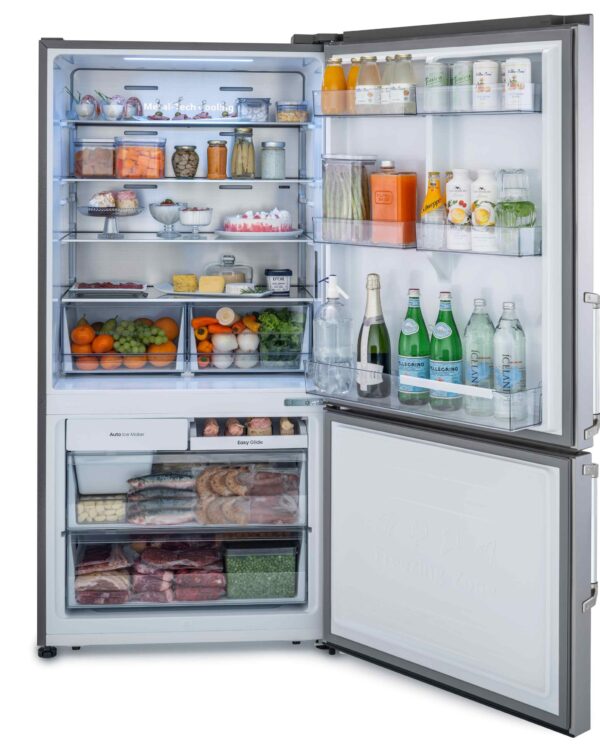 Capacidade de 501 litros: com largas prateleiras e gavetas que permitem armazenar alimentos e utensílios de grandes dimensões.