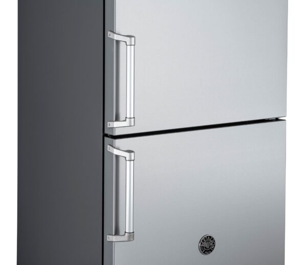 Puxadores Tubulares: com elegante design ergonômico em aço escovado da linha Master Series.