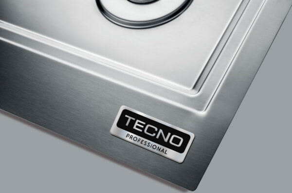 Mesa em Aço Inox 304: incomparável qualidade com alta resistência à corrosão e manchas, totalmente selada e com cantos arredondados.