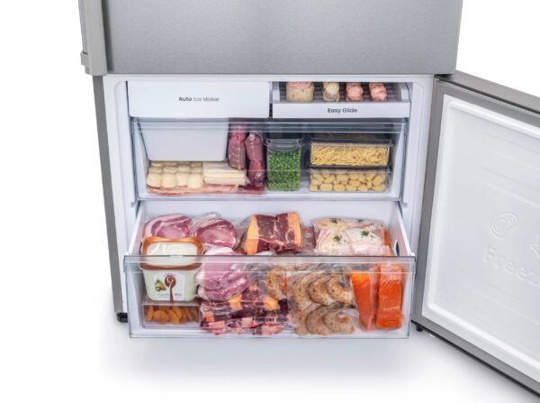 Freezer de Grande Capacidade: 147 litros disponíveis em 2 amplas gavetas para todos os tamanhos de alimentos.