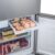 Freezer com Easy Glide: exclusivo e conveniente acesso rápido e fácil aos alimentos e bebidas do dia a dia armazenados na bandeja superior do freezer.