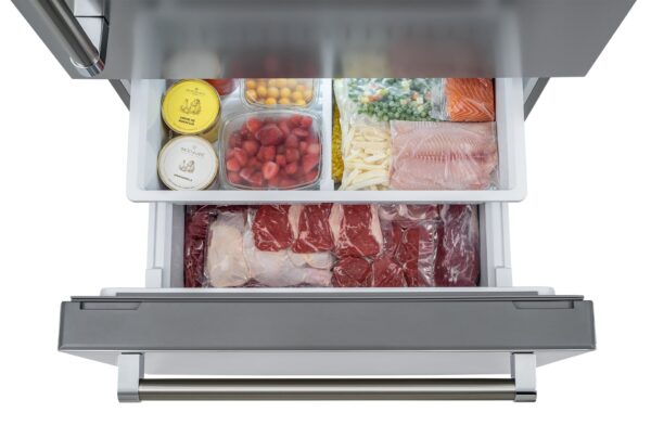 Função Super Freeze: congela os alimentos 20% mais rápido a – 23 °C em 180 minutos para uma melhor conservação de seus nutrientes, sabores, aromas e texturas.