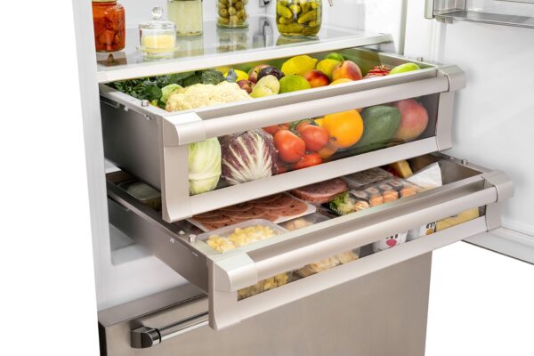 Função Fresh Mode: conserva por até 3 vezes mais tempo as vitaminas, aroma, sabor, aparência e textura dos alimentos, garantindo uma alimentação mais saborosa e nutritiva. Mantém uma temperatura pouco acima de 0º C com um nível de umidade ideal para todos os tipos de alimentos.