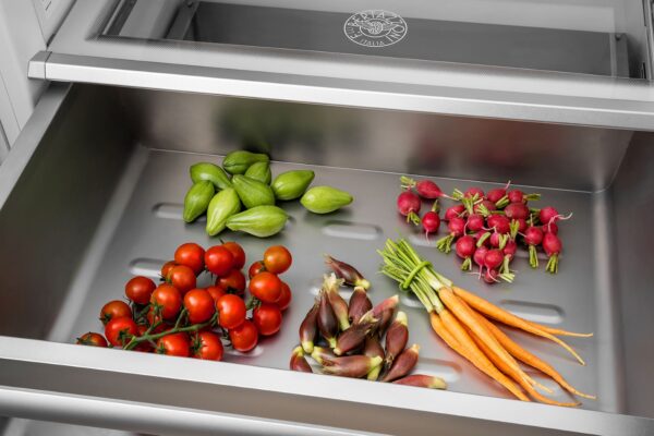 Gavetas em Inox Antibacteriano: suas superfícies com porosidade zero recebem tratamento mecânico que previne bactérias. A ausência de cantos e fendas proporciona uma elevada higiene aos alimentos.