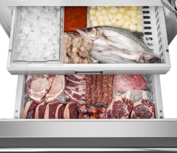 Super Freeze: desfrute de um freezer onde os alimentos ao serem descongelados ofereçam a mesma aparência, textura, sabor, aroma e nutrientes de quando foram congelados. Congela 20% mais rápido, evitando a formação de grandes cristais de gelo nos alimentos, o que mantém suas qualidades preservadas.
