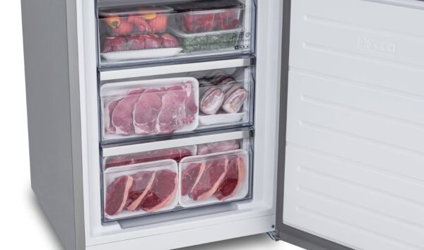 Função Super Freeze: congelamento rápido dos alimentos em temperatura de - 24 °C por 24 horas que proporciona uma melhor conservação dos seus sabores, aromas, texturas e nutrientes.