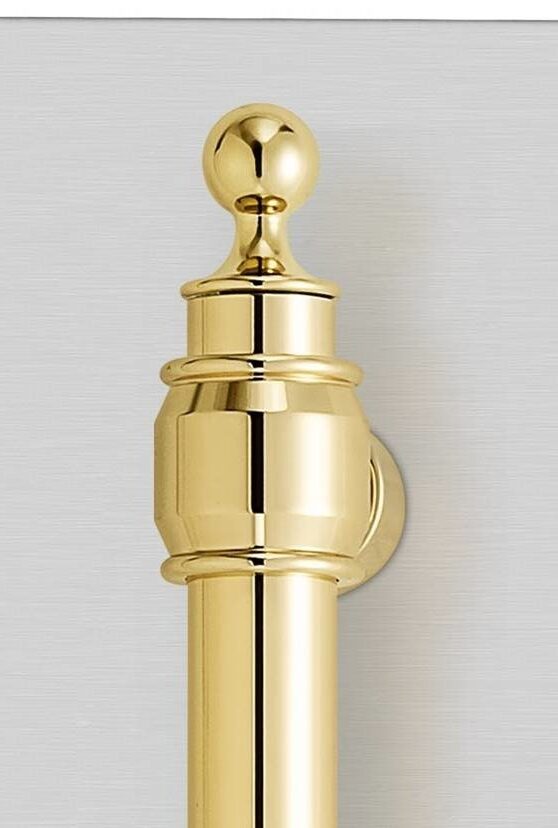 Puxador Tubular em Latão: robusto e elegante, presente em todos os demais produtos da linha Tecno Vintage.