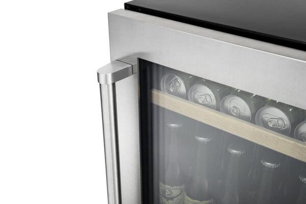 Puxador Tubular em Inox: robusto e elegante, presente em todos os demais produtos da linha Tecno Professional.