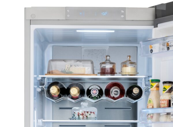 Função Super Cool: conserva melhor o sabor e os nutrientes dos alimentos colocados em temperatura ambiente no refrigerador, resfriando-os rapidamente a 0 °C por 150 minutos.